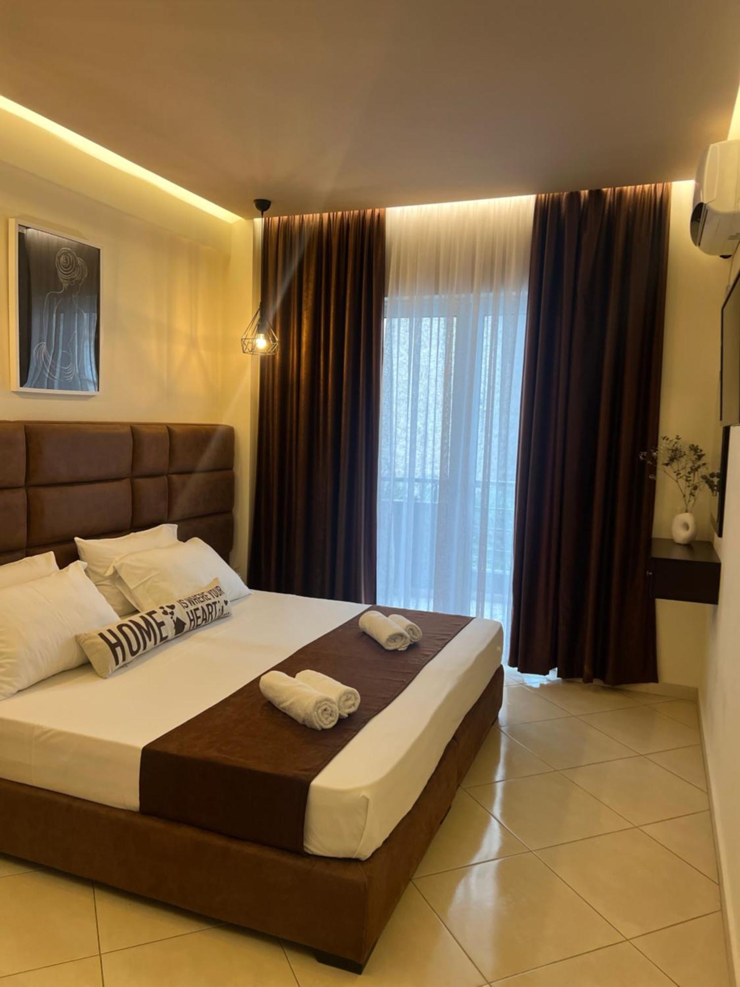 Ansi Paradiso Apartaments Sarandë エクステリア 写真