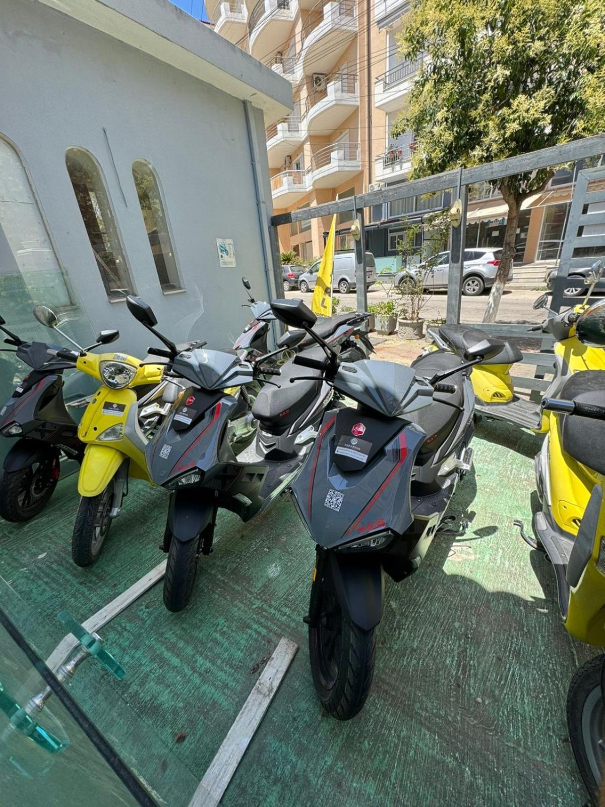 Ansi Paradiso Apartaments Sarandë エクステリア 写真